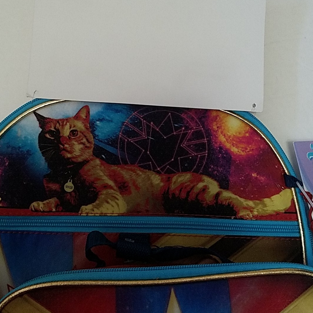 Captain Marvel Backpack - Picture 11 of 16